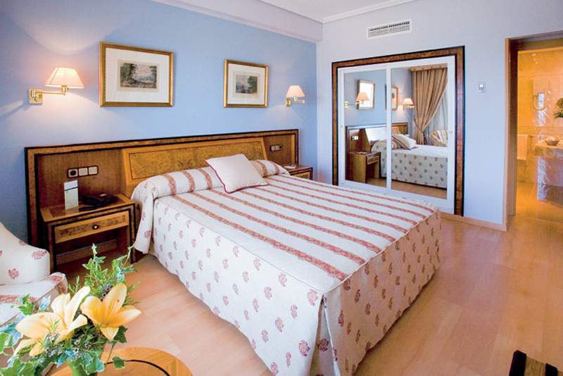 Ohtels Gran Hotel Almería Oda fotoğraf